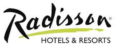 Logo de Radisson, cliente de Bisagras Canton SRL